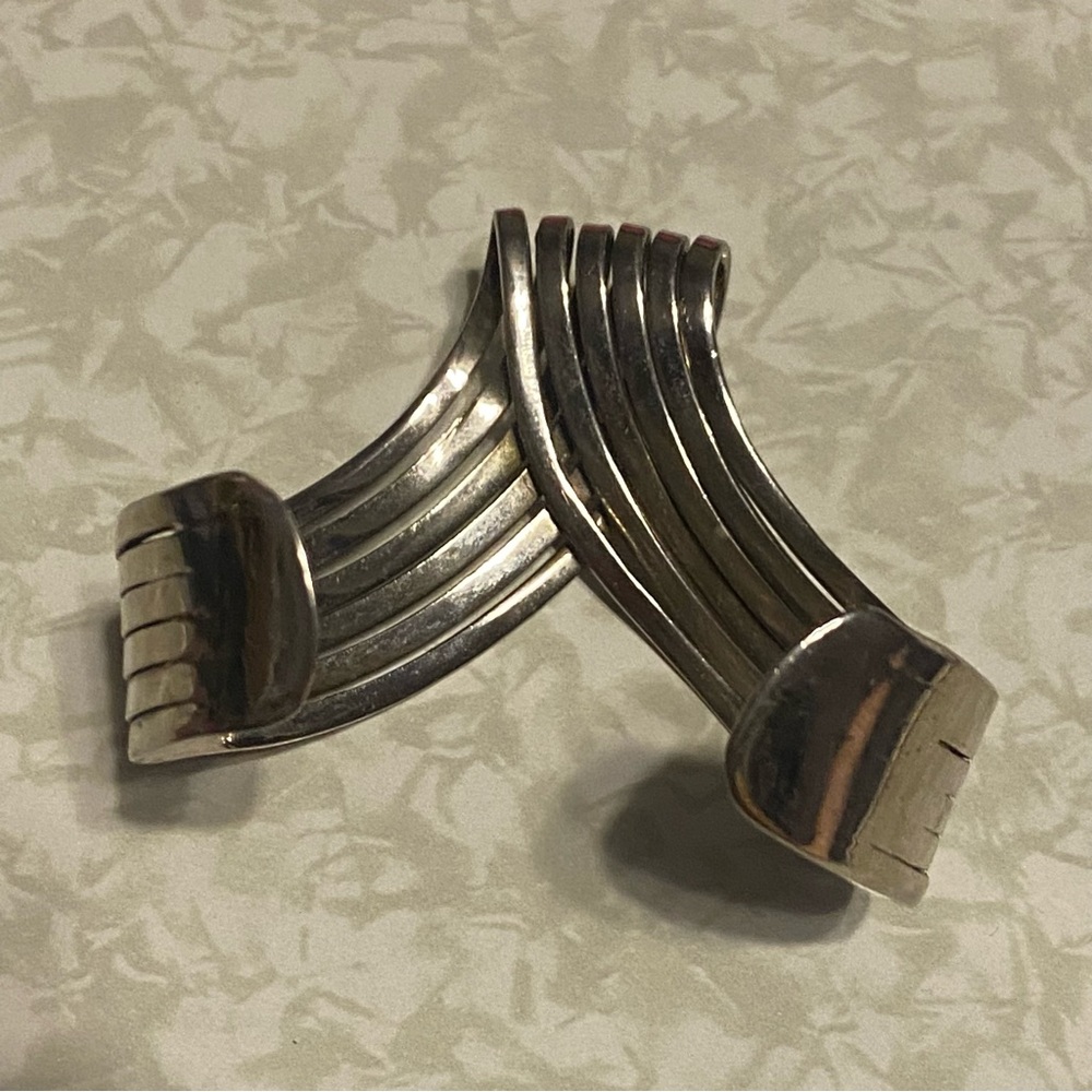 Unique Twisted Metal Cuff Bracelet #6391 - Picture 6 of 10